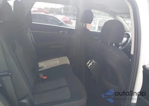 2021 Kia Sorento Lx z USA, uszkodzony, nr VIN 5XYRG4LC8MG032484